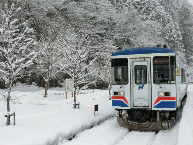 No.009　雪のターミナル駅