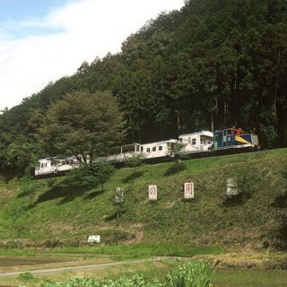 No.065　新緑の美濃路を行くトロッコ列車