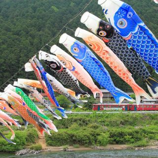 No.088　鯉のぼりと列車