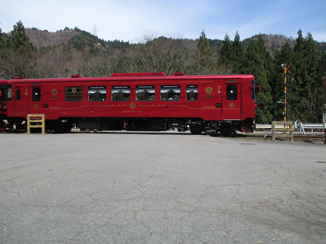 No.126　参道前の踏切