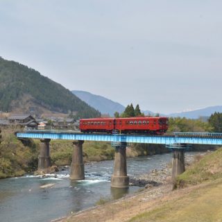 No.130　観光列車「ながら」春の中を行く。2