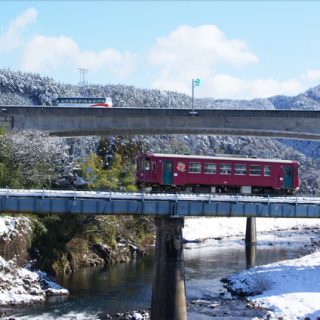 ﾌｫﾄｺﾝﾃｽﾄNo.27　雪景色を走る