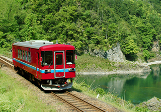 ゆら～り眺めて清流列車