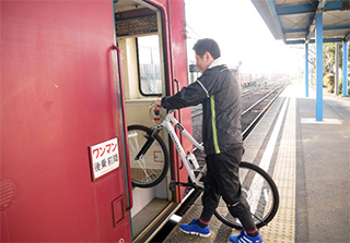 サイクリング列車＆輪行袋貸出