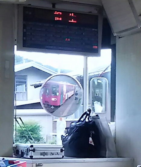 No.099　運転席の横の風景