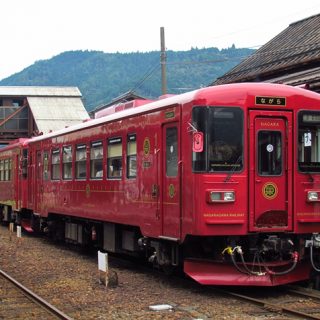 No.339　出発を待つ観光列車ながら号