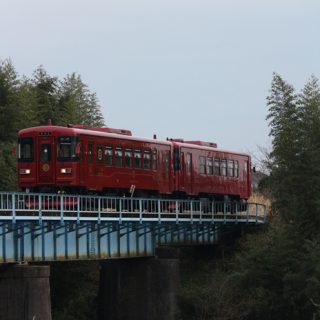 No.353　津保川を渡る観光列車ながら号